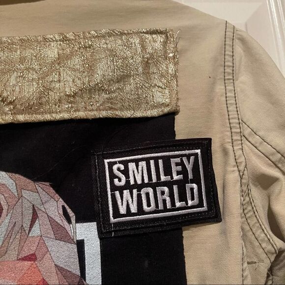 Marilyn Monroe Selfie reworked up-cycled Hollister beige shirt jacket Sz S - Picture 5 of 15